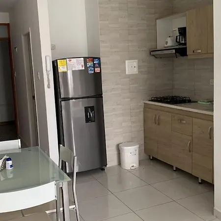 Aparta-estudio Con Hermosa Vista Barrio Laguito *
