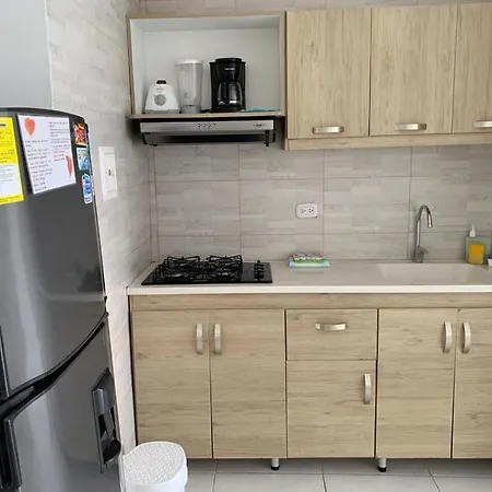 Apartamento Aparta-estudio Con Hermosa Vista Barrio Laguito *